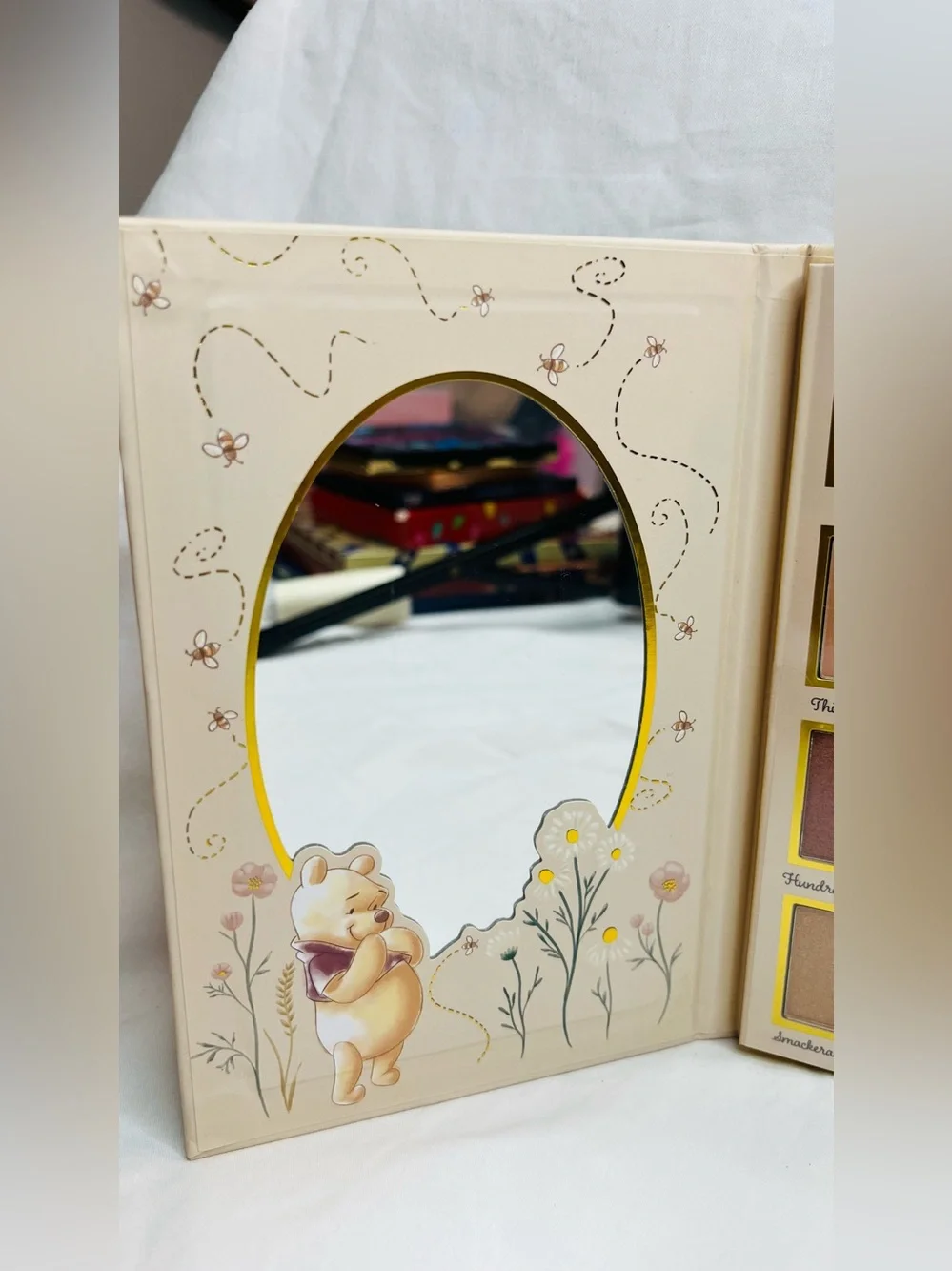 Disney Winnie the Pooh Pastel Yellow & Beige Wall Art eyeshadow palette